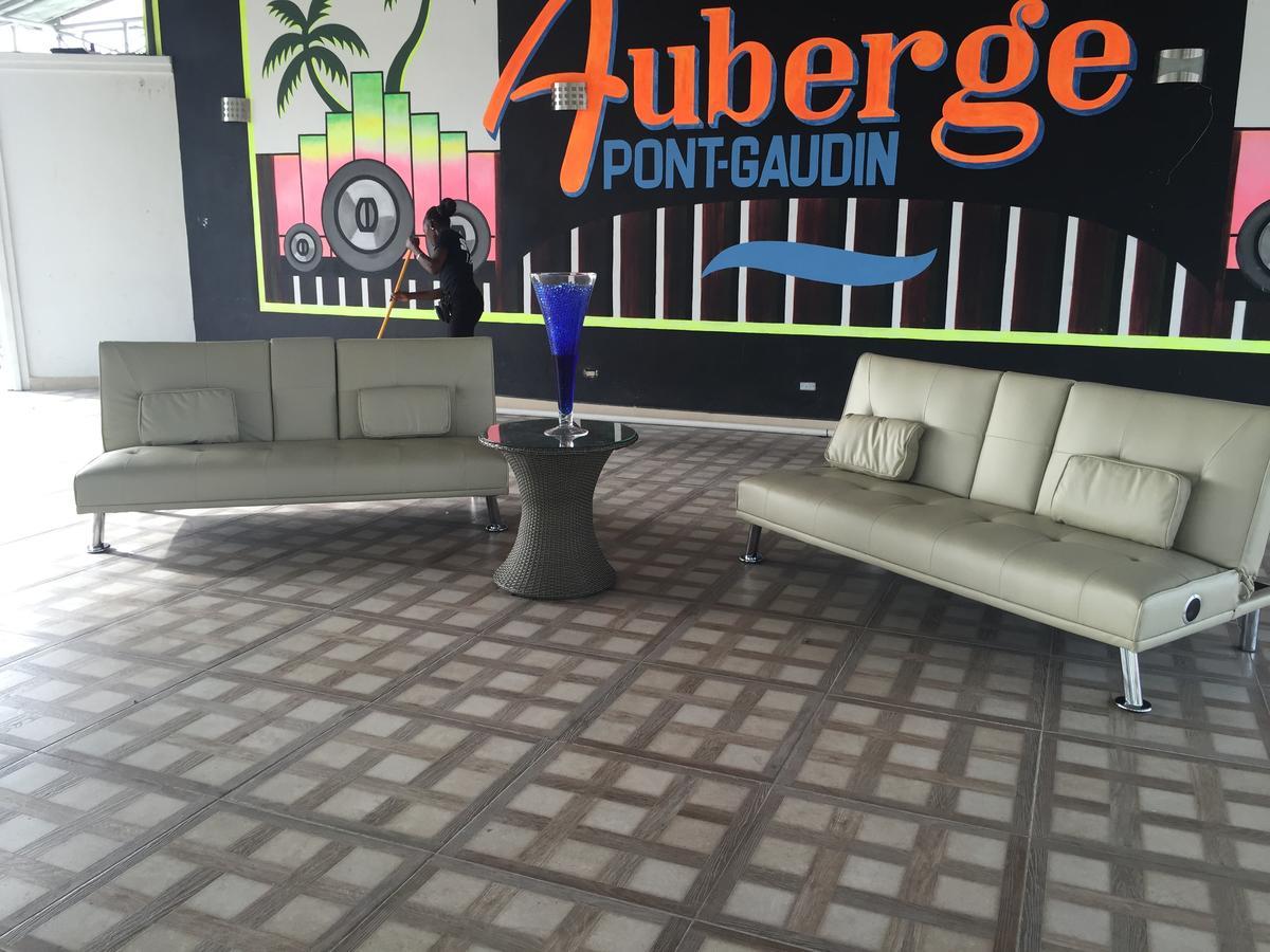 Auberge Pont-Gaudin Gonaives エクステリア 写真